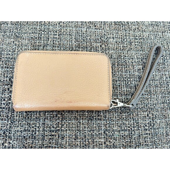 MARC BY MARC JACOBS Cameo Taupe Beige Leather Zip Around Wallet Wristlet 6”x4” - Picture 4 of 9